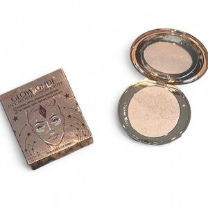 Charlotte Tilbury Glow Glide Highlighter in Moonlit Glow